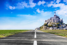 Mont Saint Michel abbey'den bir manzara